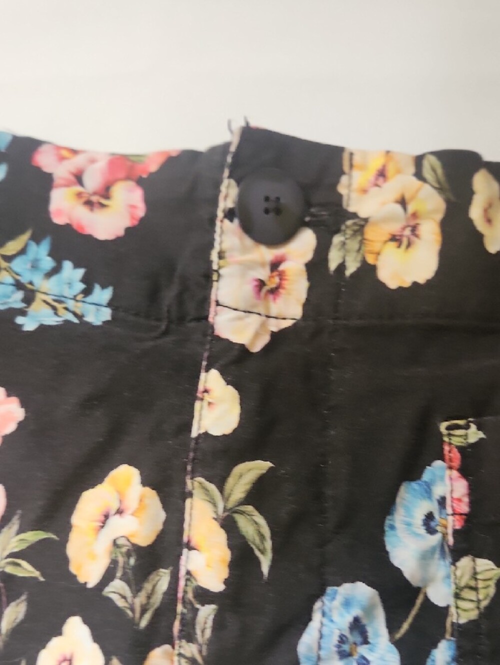Floral Wide-Leg Women’s Pants - Black Multi - Picture 6 of 15